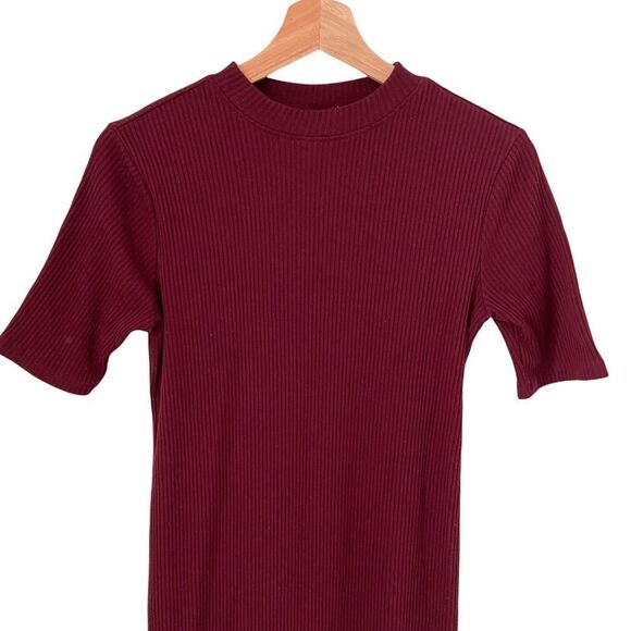Forever21 Contemporary Burgundy Ribbed Knit Body-con Crewneck Dress in Size M - Picture 3 of 7